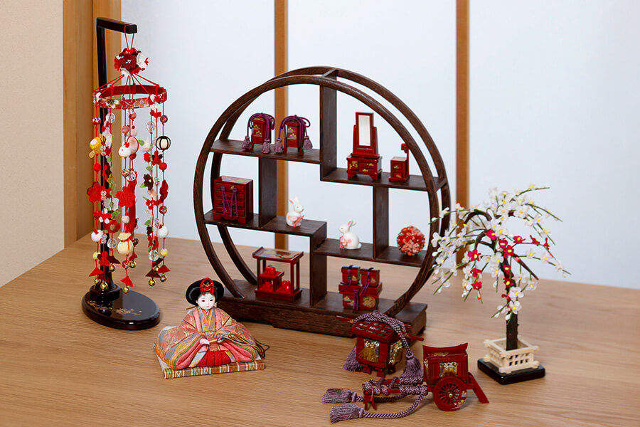 お雛様を華やかに彩るコンパクトな雛道具|雛人形のひととえ