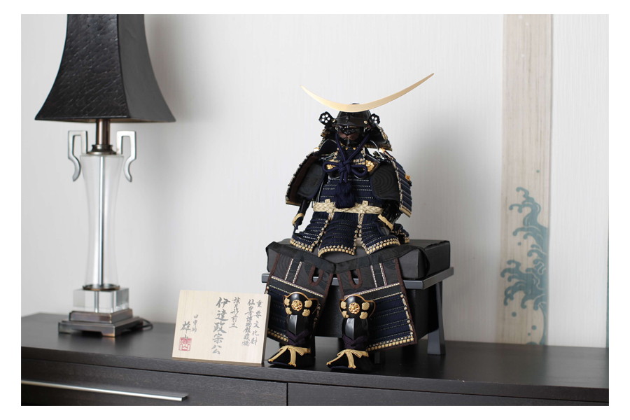 本金メッキ長鍬型の兜です五月人形　兜鎧Samurai helmet  兜　鎧